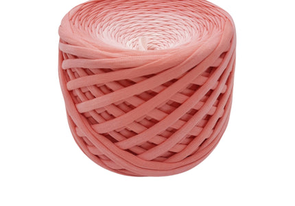 Ar rokām krāsota dzija Nr.24