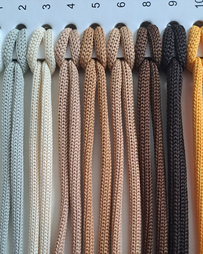 Poliestera aukla ruļļos